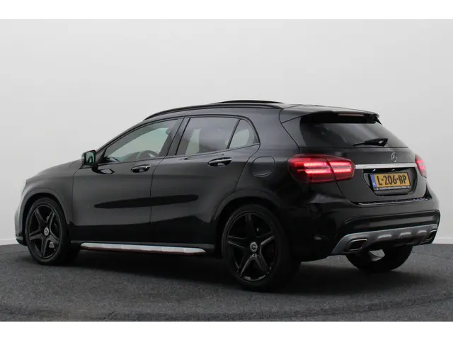 Mercedes-Benz GLA 3