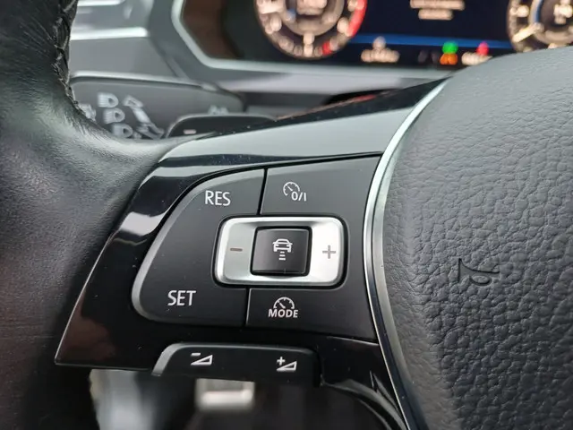 Volkswagen Tiguan 2.0 TSI 4Motion Sound 2017 Benzine 48