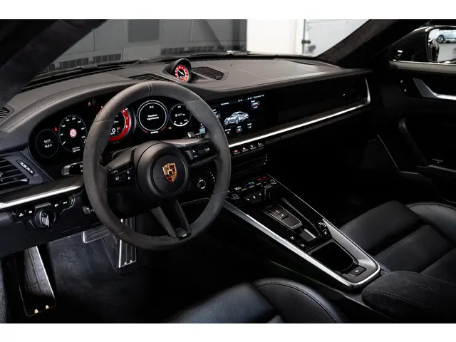 Porsche 911 3.8 Turbo S 2020 Benzine 16