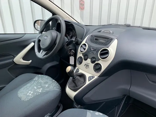 Ford Ka 1.2 Style start/stop|111000KM|Airco| 2015 Benzine 11