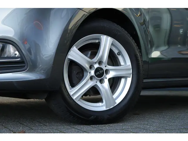 Volkswagen Polo 1.2 TSI Comfortline 2015 Benzine 4