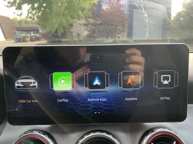 Mercedes-Benz GLA 200 Prestige Comfort 2014 Benzine 9