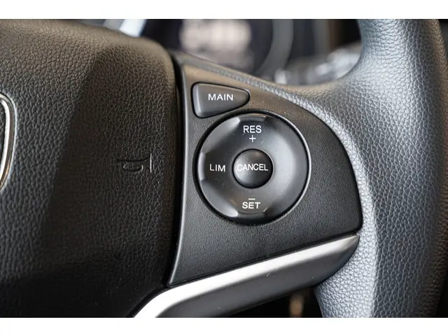 Honda Jazz 1.3i VTEC TREND 2019 Benzine 16