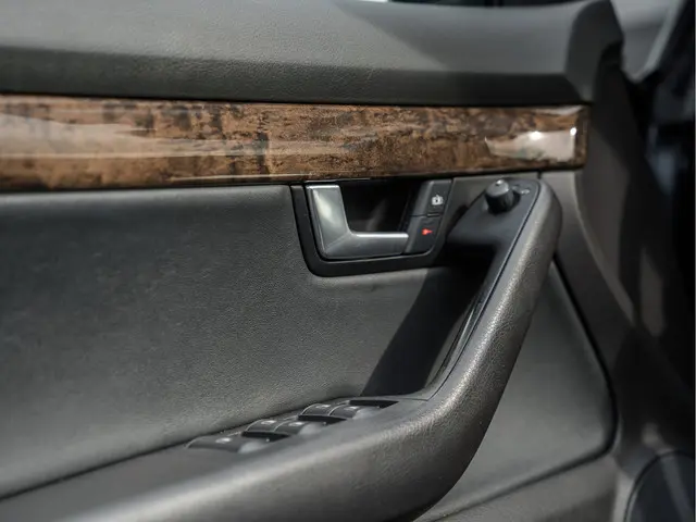 Audi A4 Cabriolet 3.2 FSI Pro Line 2006 Benzine 18