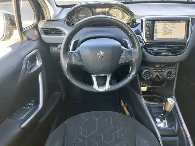 Peugeot 2008 1.2 PureTech Blue Lion 2016 Benzine 20
