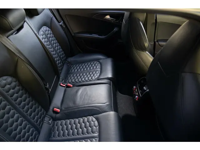Audi RS6 Avant 4.0 TFSI RS 6 quattro 2015 Benzine 31