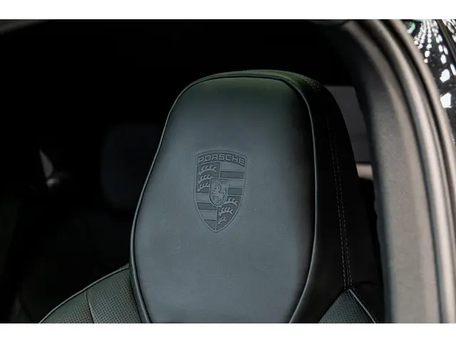 Porsche Cayenne Coupé 3.0 E-Hybrid 2024 Hybride Benzine 9