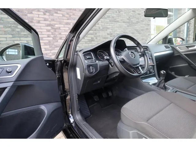 Volkswagen Golf 1.0 TSI Comfortline 2018 Benzine 11