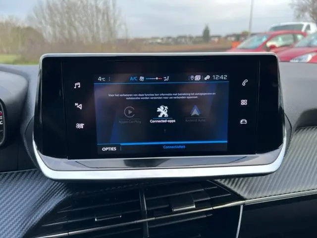 Peugeot 208 1.2 PureTech Allure 2022 Benzine 32