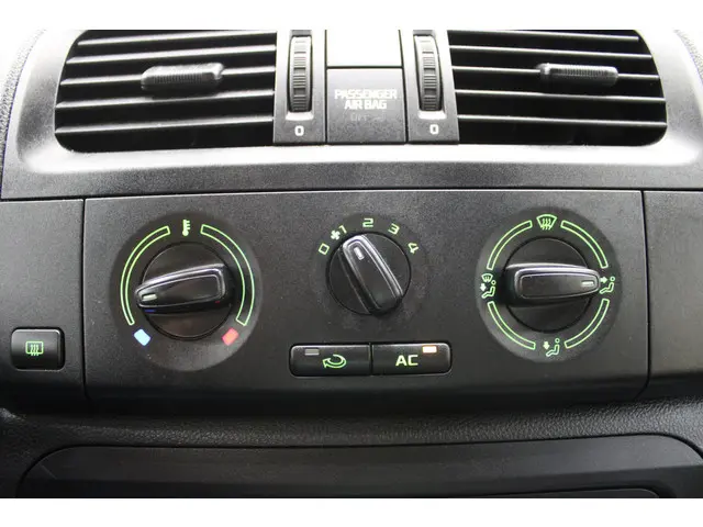 Škoda Fabia 1.2 TSI Arctic 2013 Benzine 11
