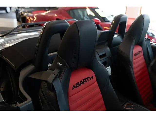 Fiat 124 Spider 1.4 MultiAir Turbo Abarth 2018 Benzine 8