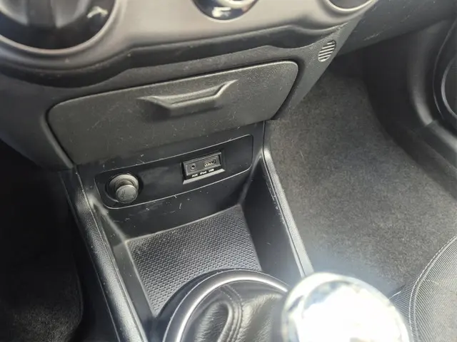 Hyundai i20 1.2i i-Motion 2013 Benzine 8