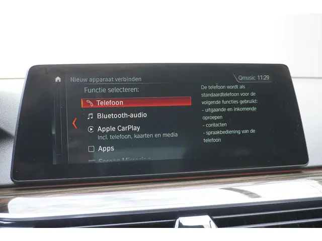 BMW 5 Serie Touring 520i 2018 Benzine 29