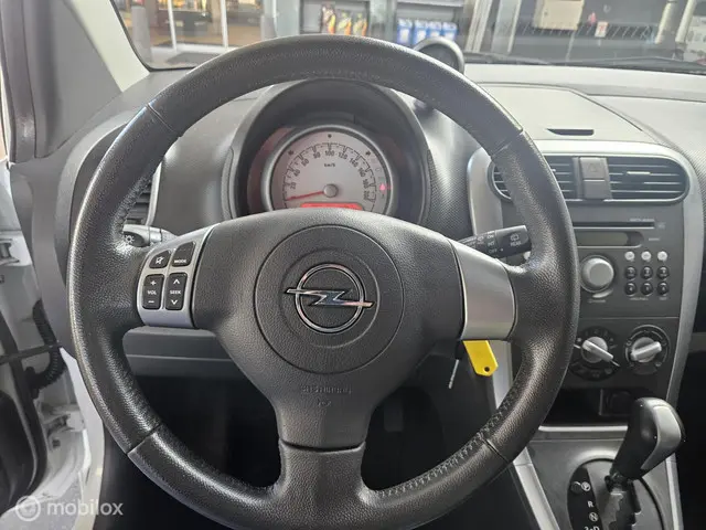 Opel Agila 1.2 Edition 2013 Benzine 13