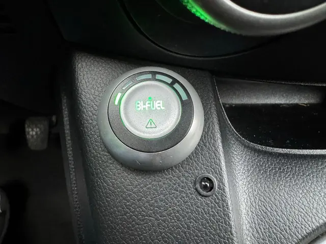 Mazda 2 1.3 BIFUEL GT LPG G3. 2013 LPG/Gas 9