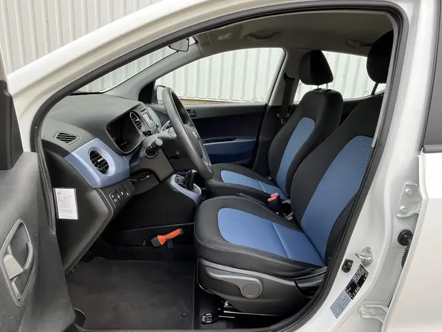 Hyundai i10 1.0i i-Motion Comfort 2015 Benzine 12