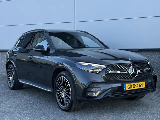 Mercedes-Benz GLC 400e 4M AMG 2023 Hybride Benzine 17