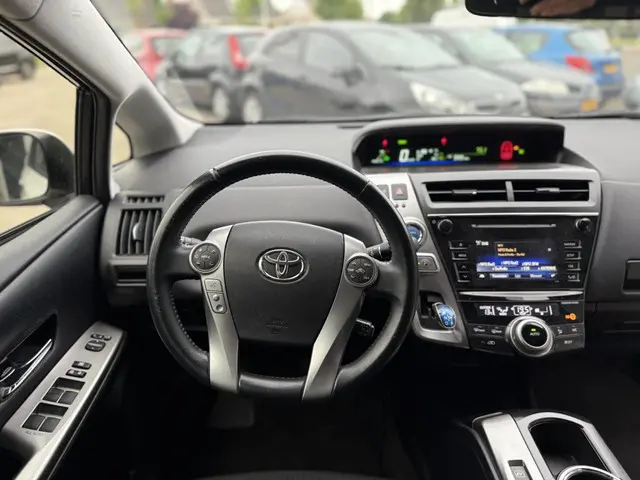 Toyota Prius 7 persoon + 1.8 Comfort 2017 Hybride Benzine 16