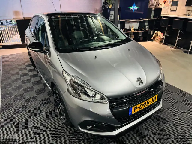 Peugeot 208 1.2 PureTech GT-Line 2019 Benzine 13