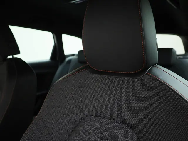 SEAT Leon Sportstourer 1.5eTSI/150PK FR DSG 2024 Benzine 22