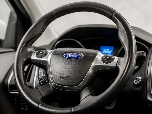 Ford Focus 1.0 EcoBoost Titanium 2013 Benzine 19