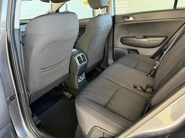 Kia Sportage 1.6 GDI 2016 Benzine 26