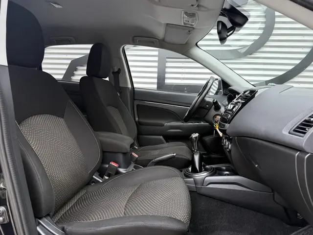 Mitsubishi ASX 1.6 Cleartec Intense 2016 Benzine 9