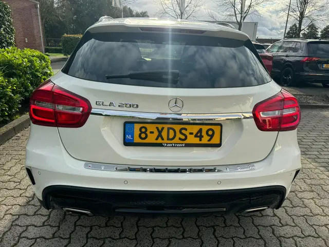 Mercedes-Benz GLA 200 amg pakket 2014 Benzine 15