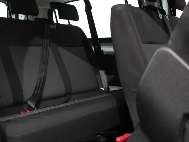 Opel Vivaro Combi 1.5 CDTI L3H1 2022 Diesel 31