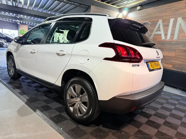 Peugeot 2008 |1.2 PureTech Blue Lion | Pano | 2017 Benzine 20