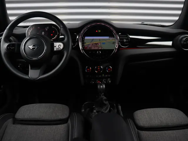 MINI 5-Deurs Cooper 2022 Benzine 11