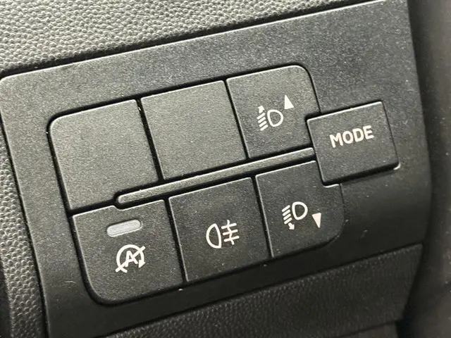 Opel Movano 2.2D 140 L2H2 Edition 2022 Diesel 27