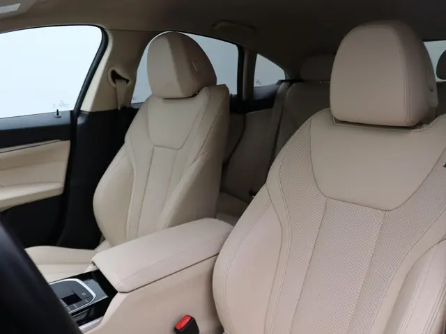 BMW i4 eDrive40 84 kWh 2022 Elektrisch 11