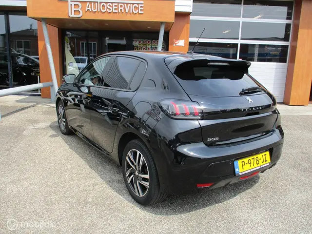 Peugeot 208 1.2 PureTech Allure Pack 2022 Benzine 11