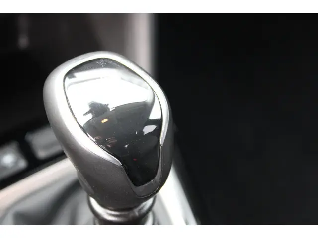 Opel Corsa 1.2T 100 EDITION 2022 Benzine 25