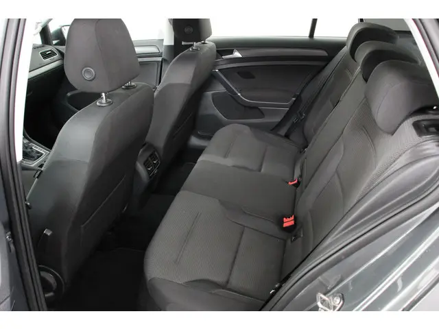 Volkswagen e-Golf e-Golf 2019 Elektrisch 8