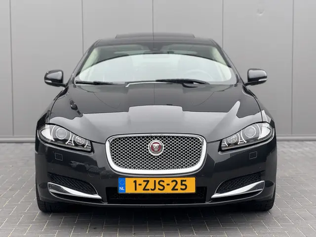 Jaguar XF 2.2D 2015 Diesel 3