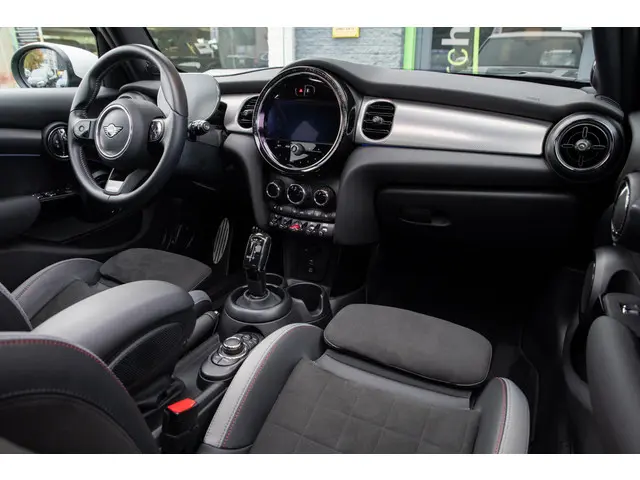 MINI Cooper S 2.0 Resolute Edition 2023 Benzine 19