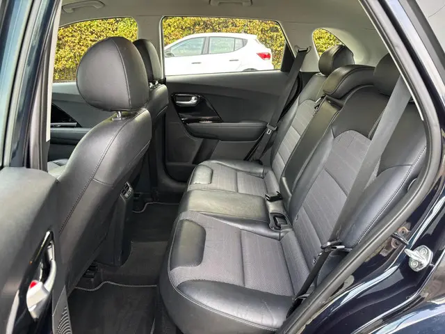 Kia Niro 1.6 GDi Hybrid DynamicLine 2018 Hybride Benzine 8