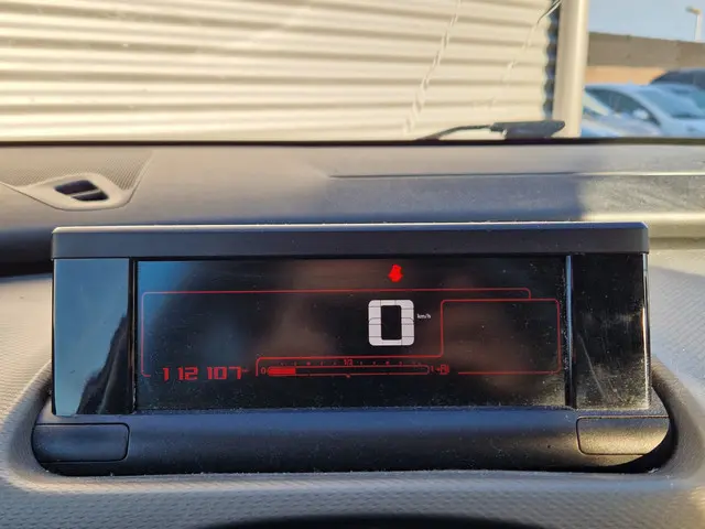 Citroën C4 Cactus 1.2 PureTech Shine 2018 Benzine 7