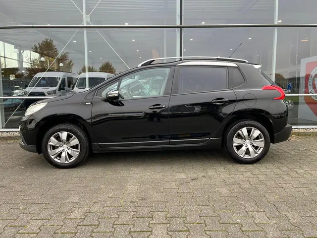 Peugeot 2008 1.2 PureTech Style 2015 Benzine 2