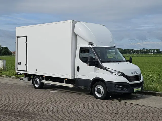 Iveco Daily 35S18 2022 Diesel 5