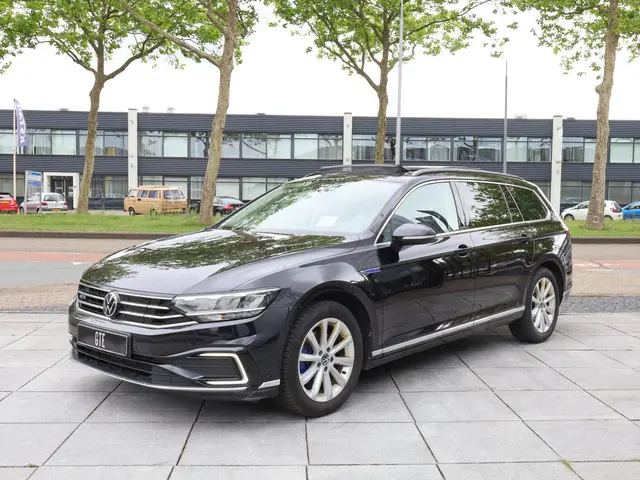 Volkswagen Passat GTE 2021 Hybride Benzine 27