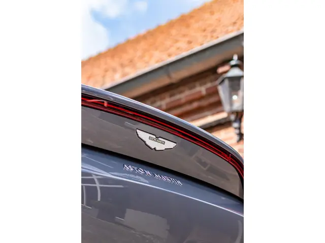 Aston Martin V8 Vantage 4.0 2018 Benzine 92