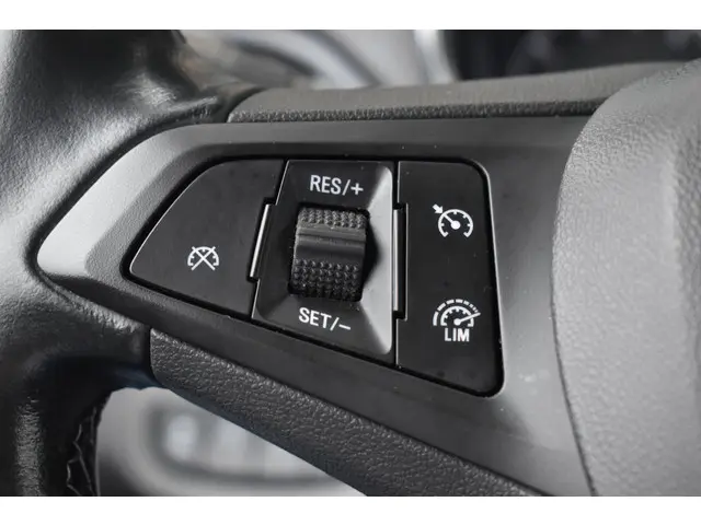 Opel KARL 1.0 ecoFLEX Innovation 2016 Benzine 11