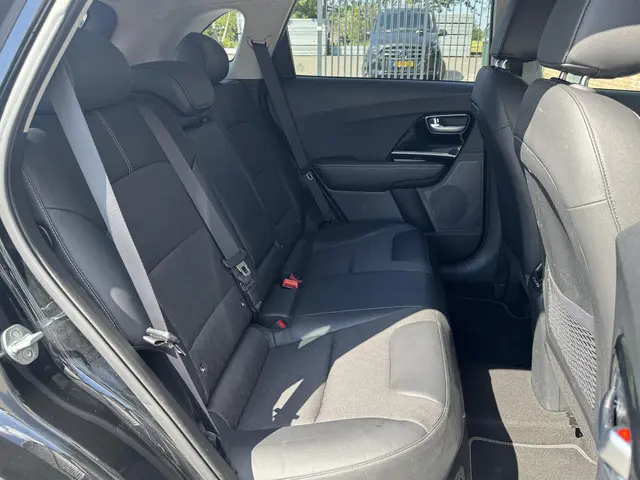 Kia Niro 1.6 GDI HYBRID DYNAMICLINE 2020 Hybride Benzine 12
