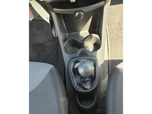 Peugeot 107 1.0 Access Accent 2012 Benzine 13