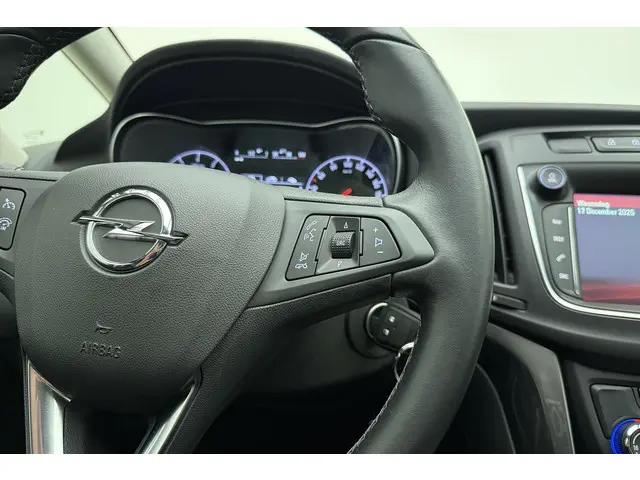 Opel Zafira 1.6 Turbo Business Executive 2017 Benzine 22