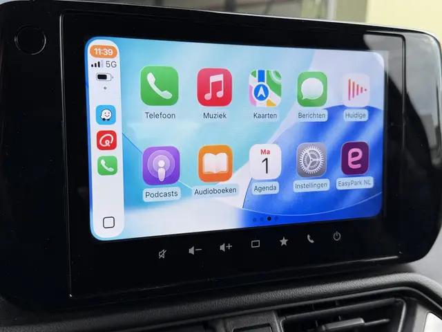 Suzuki Swift 1.2 Select Smart Hybrid 2025 Benzine 13