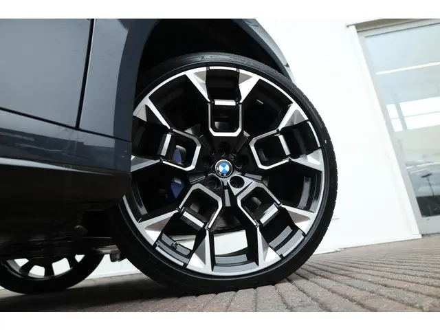 BMW iX3 50 xDrive 2026 Elektrisch 8